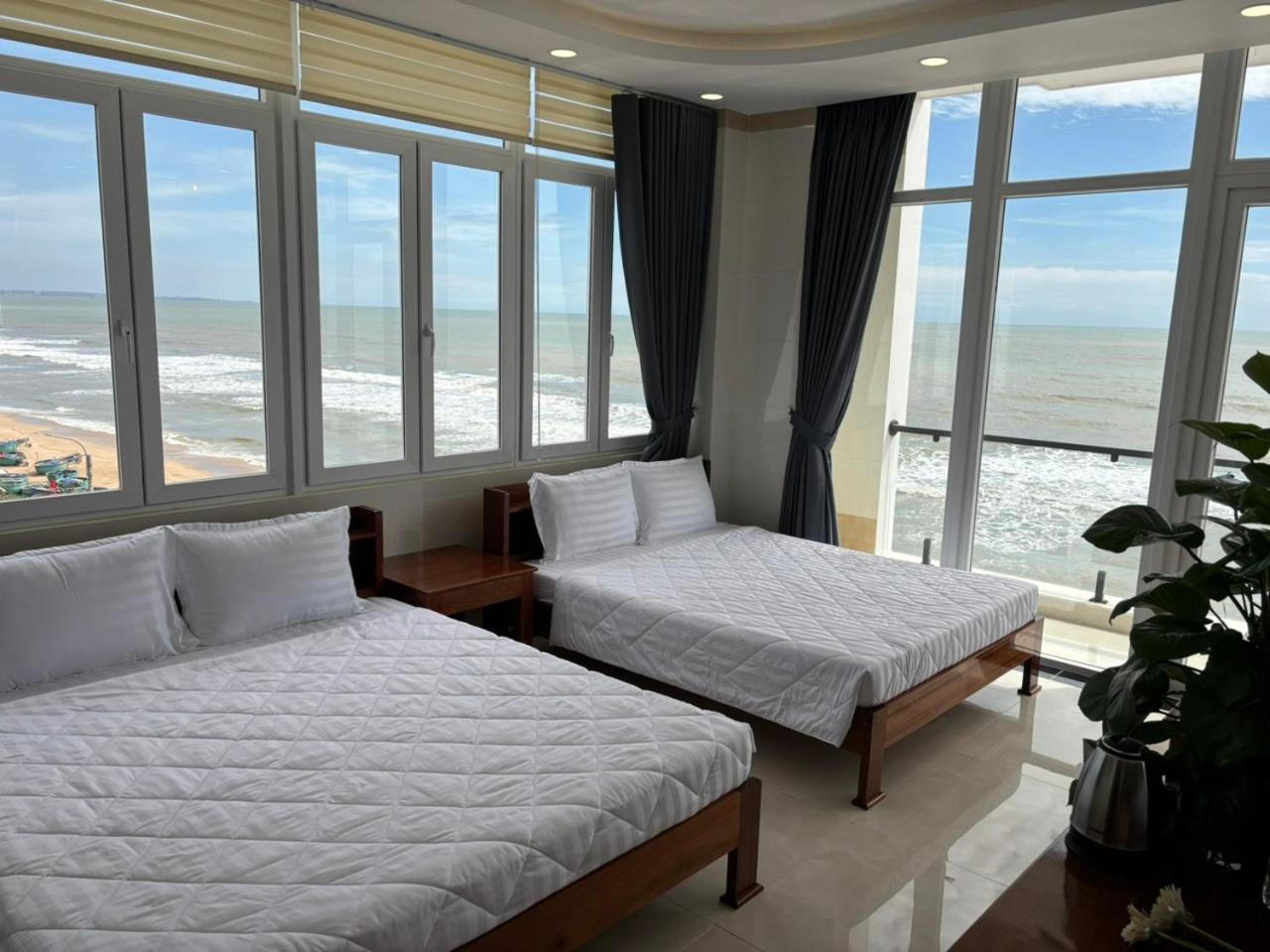 Khach San A68 Hotel Long My Exterior photo